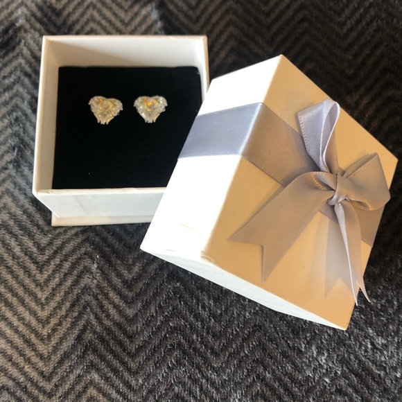 Swarovski crystal earrings 🌟 - Picture 3 of 10